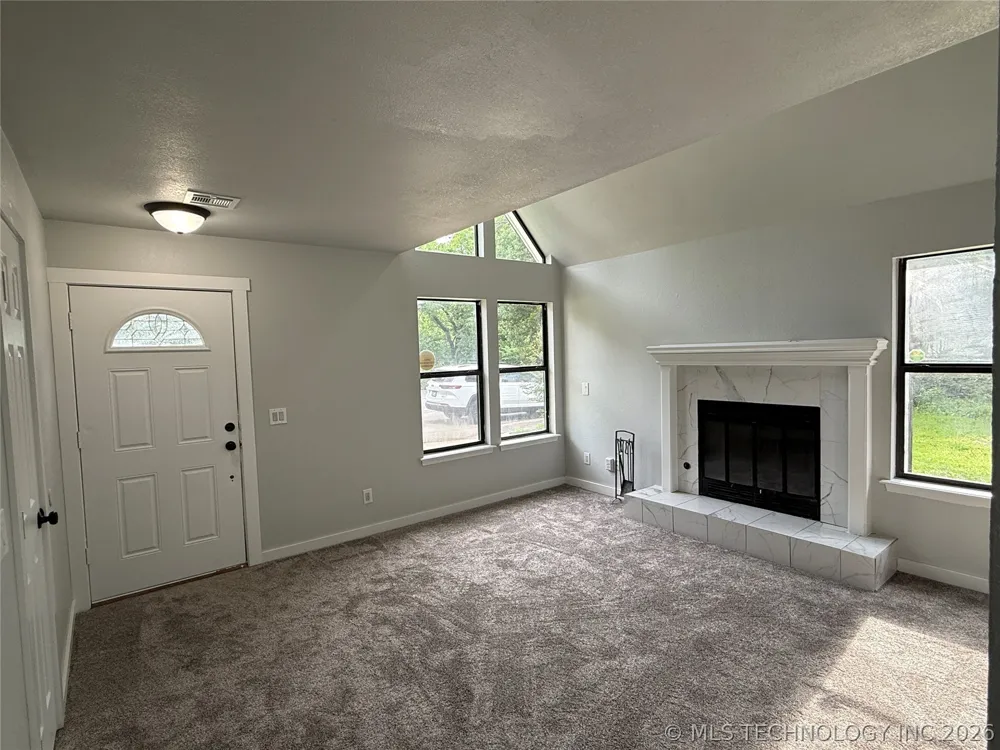 338 E 40th Street Sand Springs, OK 74063