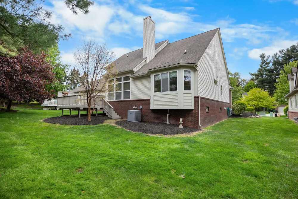 22273 Abington Drive Farmington Hills, MI 48335