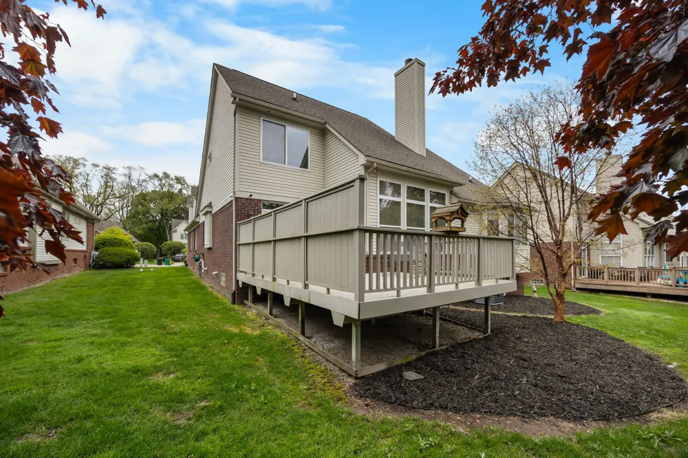 22273 Abington Drive Farmington Hills, MI 48335