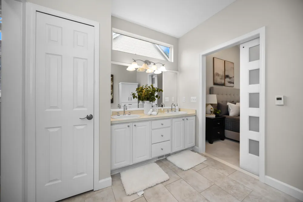22273 Abington Drive Farmington Hills, MI 48335