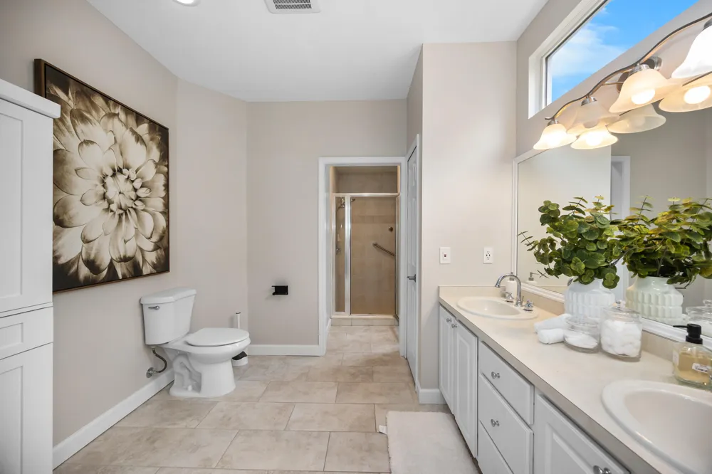 22273 Abington Drive Farmington Hills, MI 48335