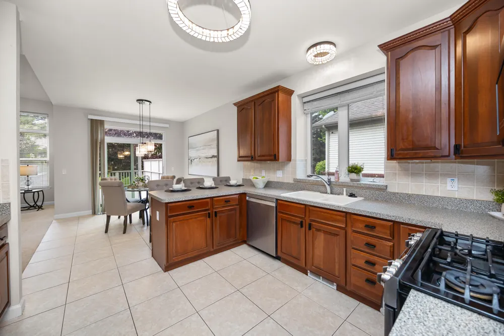 22273 Abington Drive Farmington Hills, MI 48335