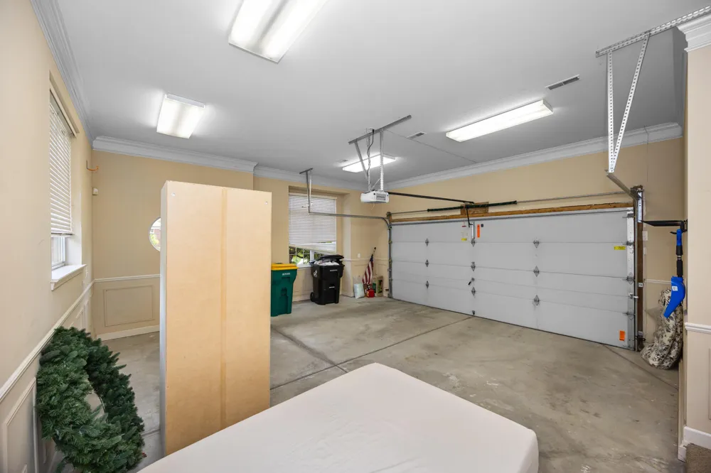 22273 Abington Drive Farmington Hills, MI 48335