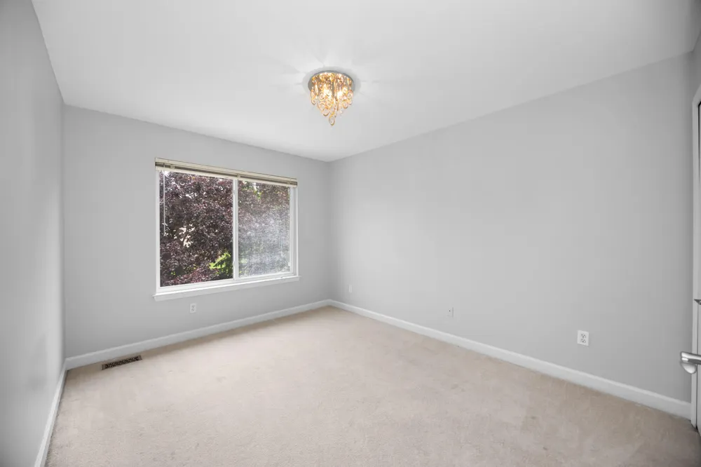 22273 Abington Drive Farmington Hills, MI 48335