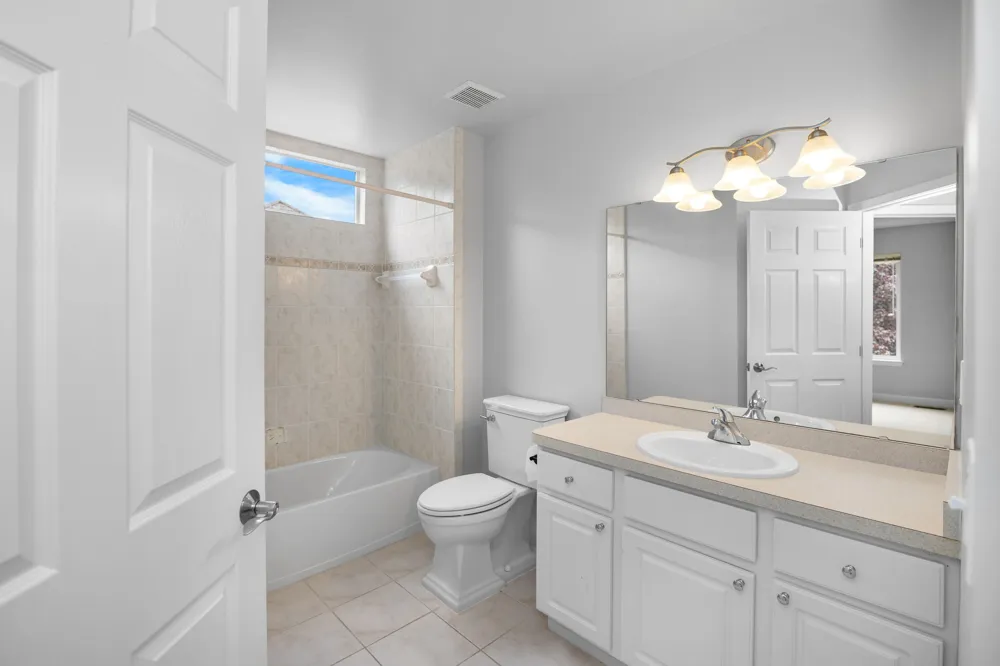 22273 Abington Drive Farmington Hills, MI 48335