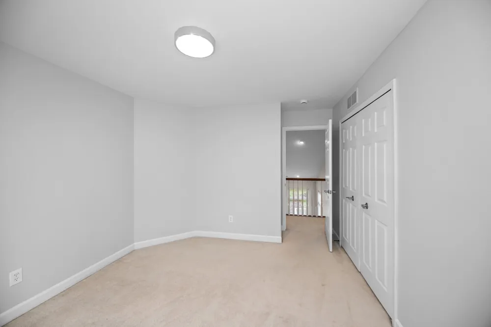 22273 Abington Drive Farmington Hills, MI 48335