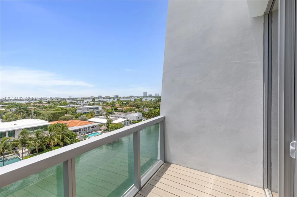 9940 W Bay Harbor Dr #7H-S Bay Harbor Islands, FL 33154