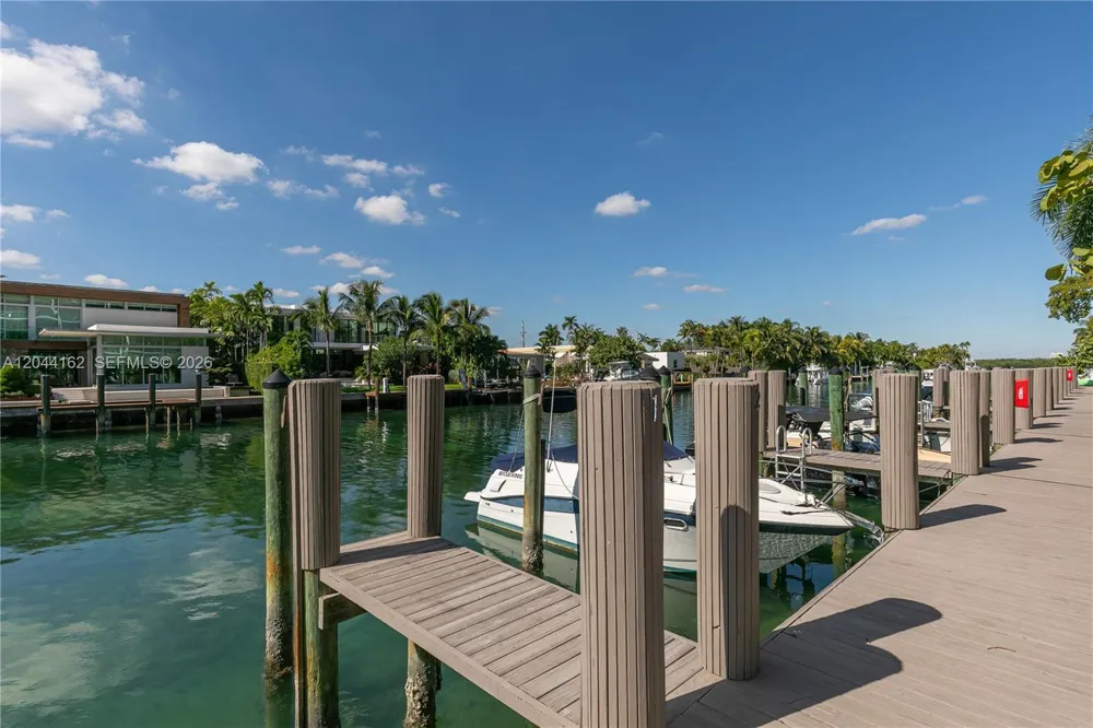 9940 W Bay Harbor Dr #7H-S Bay Harbor Islands, FL 33154