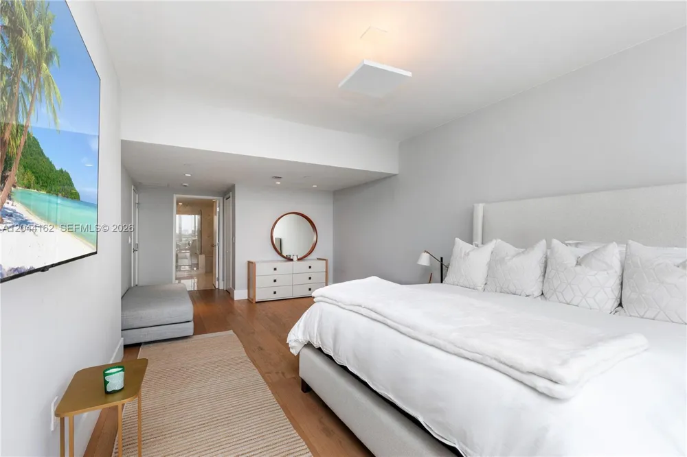 9940 W Bay Harbor Dr #7H-S Bay Harbor Islands, FL 33154