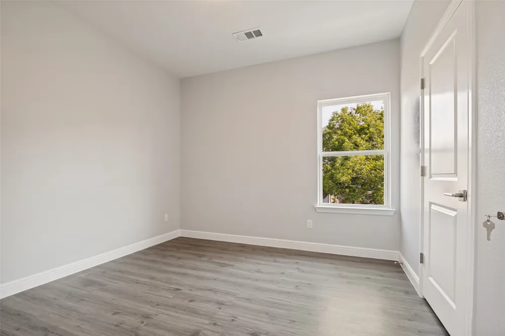 512 Phinney Avenue Cockrell Hill, TX 75211