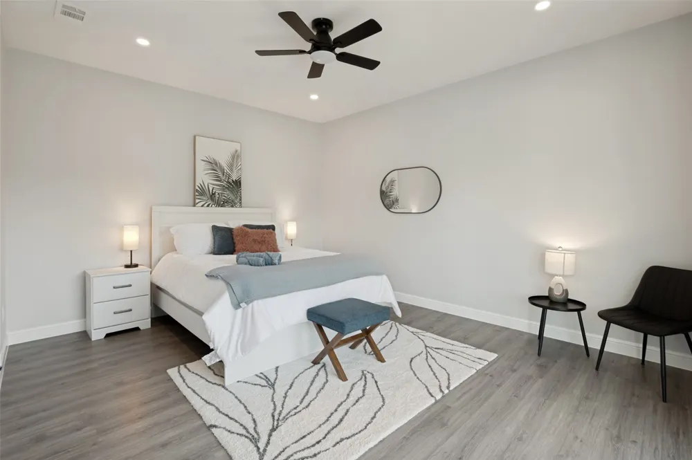 512 Phinney Avenue Cockrell Hill, TX 75211