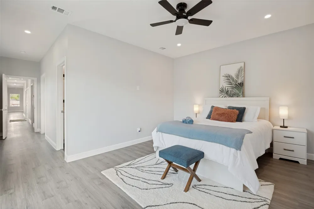 512 Phinney Avenue Cockrell Hill, TX 75211