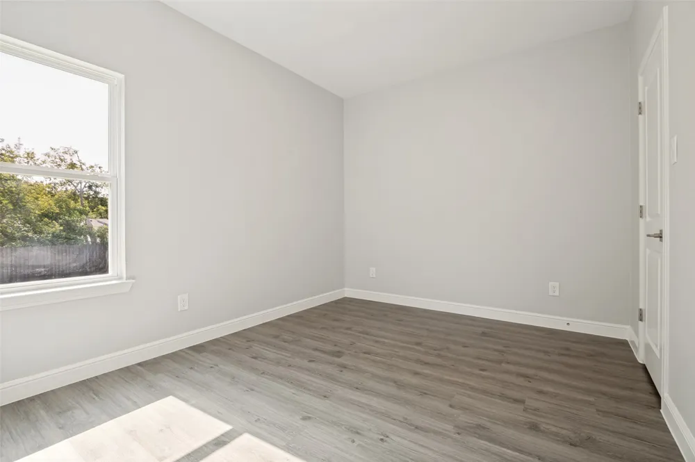 512 Phinney Avenue Cockrell Hill, TX 75211