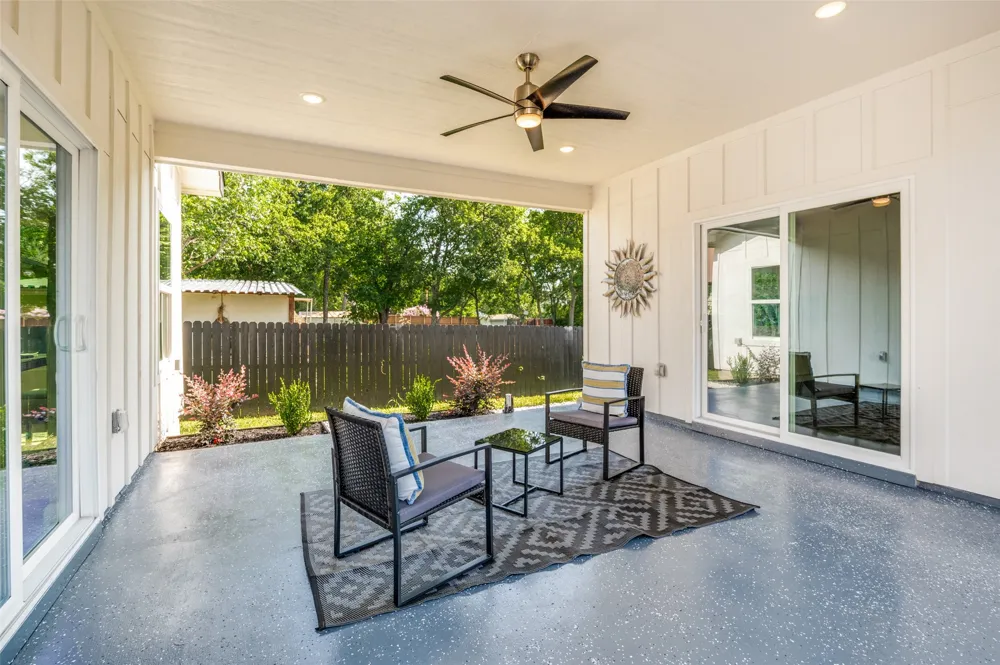 512 Phinney Avenue Cockrell Hill, TX 75211