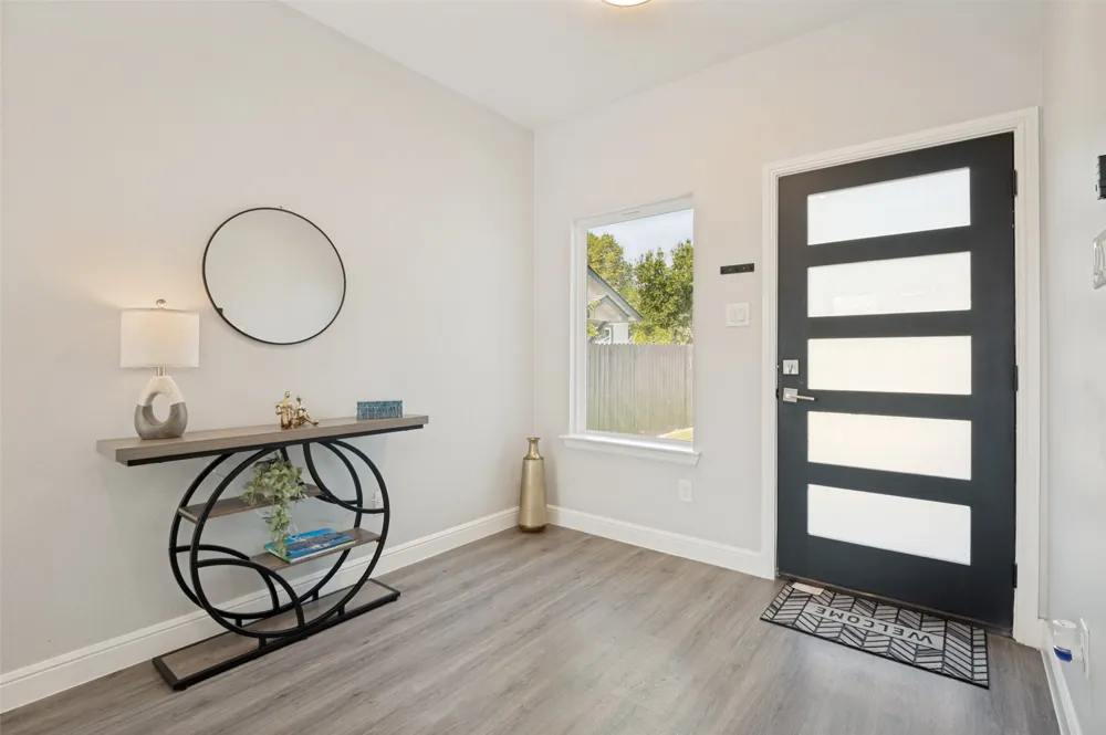 512 Phinney Avenue Cockrell Hill, TX 75211
