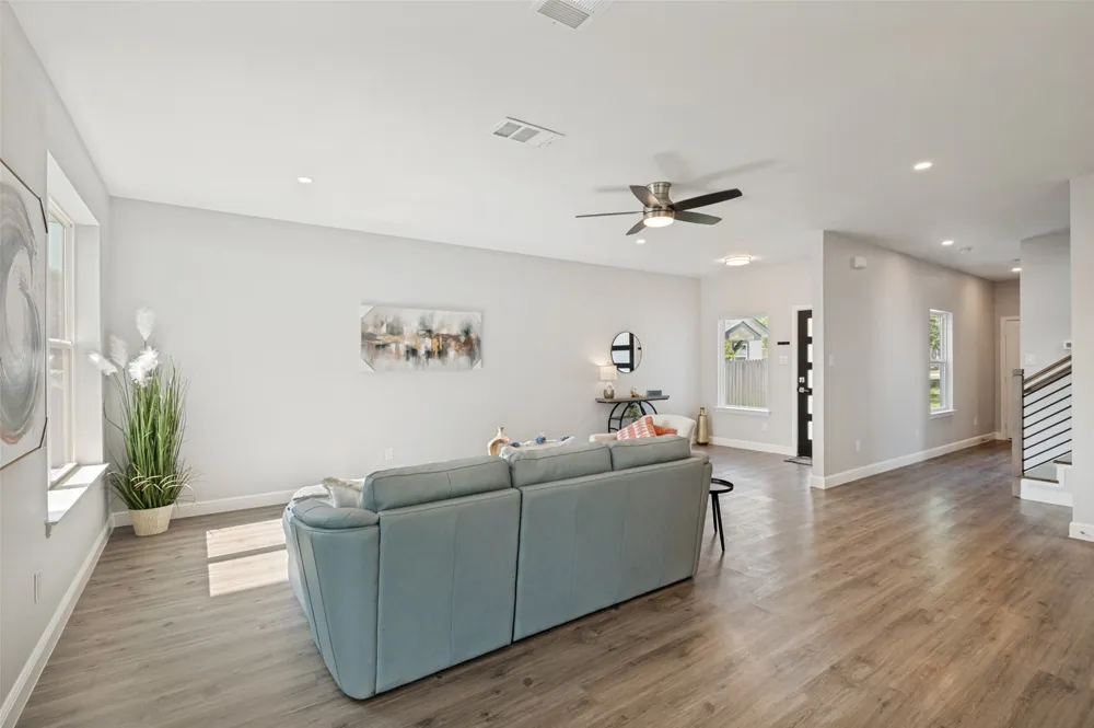 512 Phinney Avenue Cockrell Hill, TX 75211