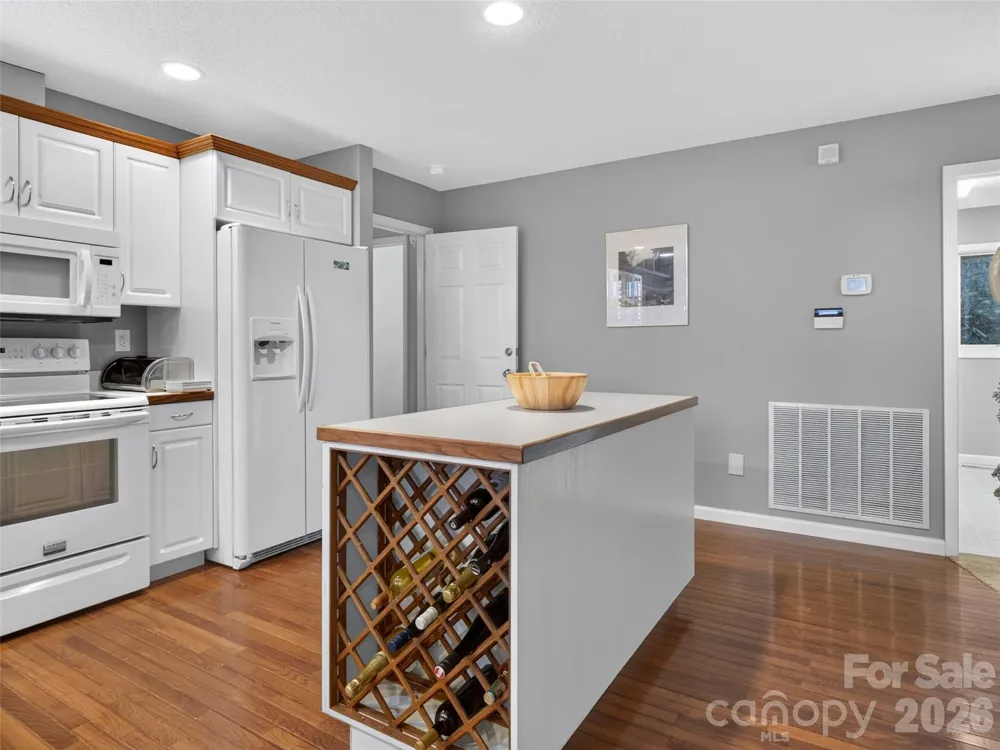 435 Allen Mountain Lane Spruce Pine, NC 28777