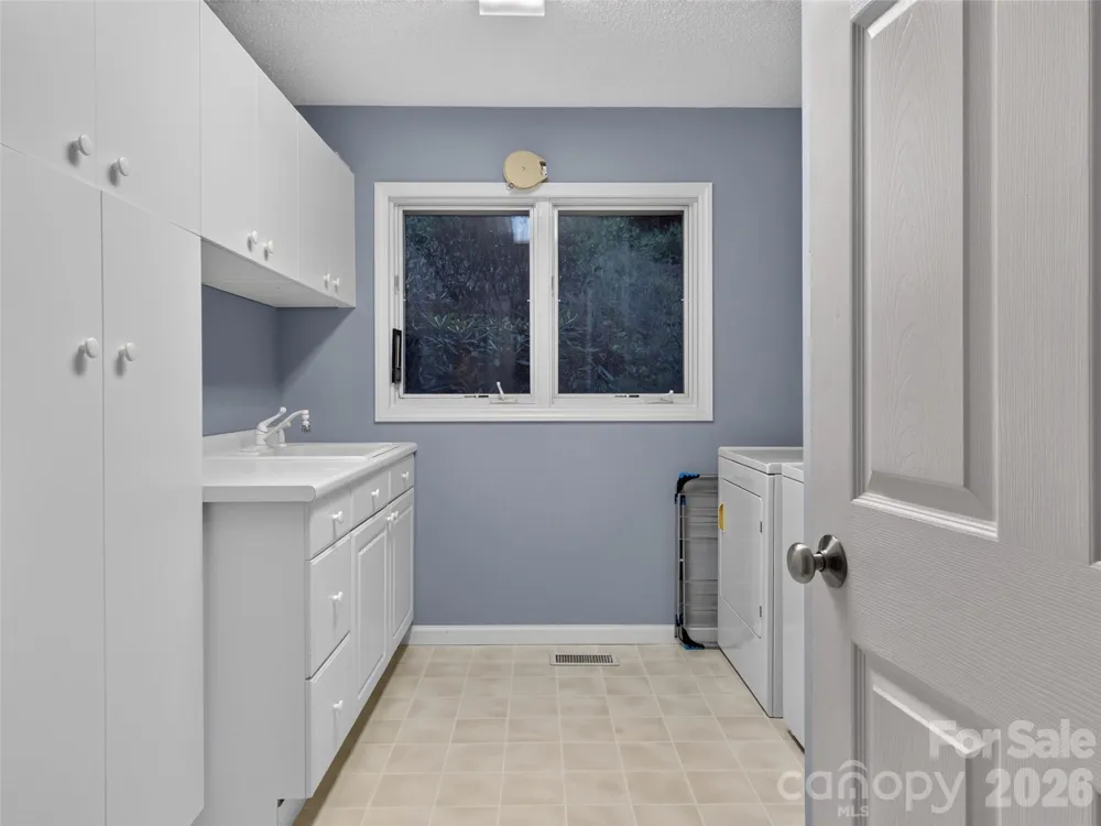 435 Allen Mountain Lane Spruce Pine, NC 28777