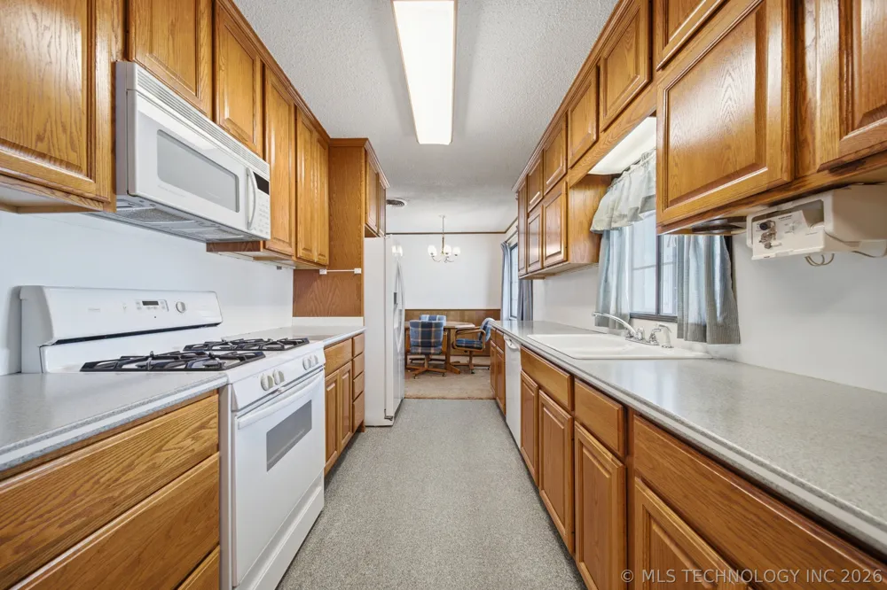 16870 S Yale Avenue Bixby, OK 74008