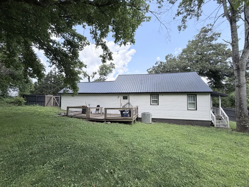 215 St Clair St Tracy City, TN 37387