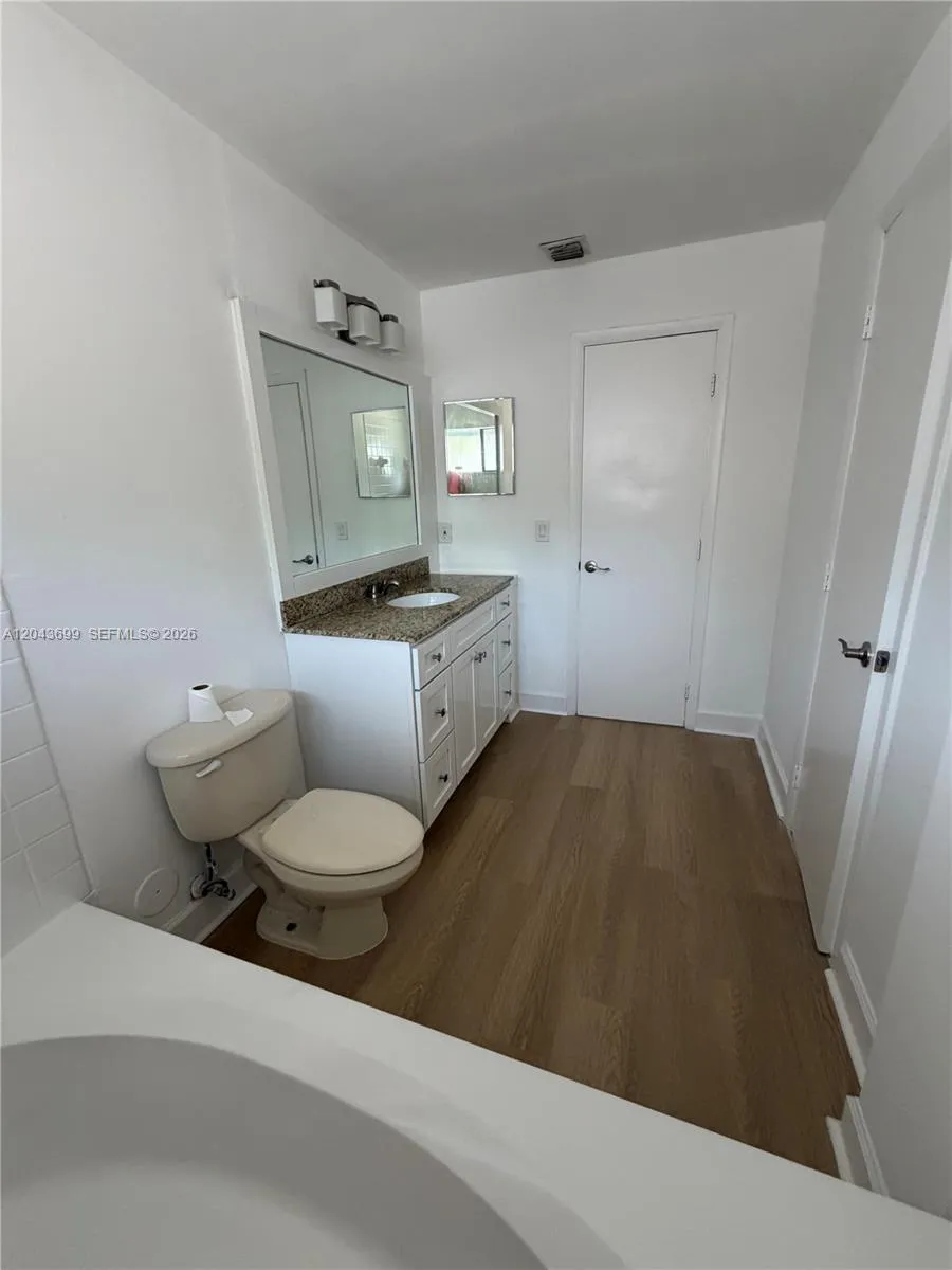 1808 Runners Way #1808 North Lauderdale, FL 33068