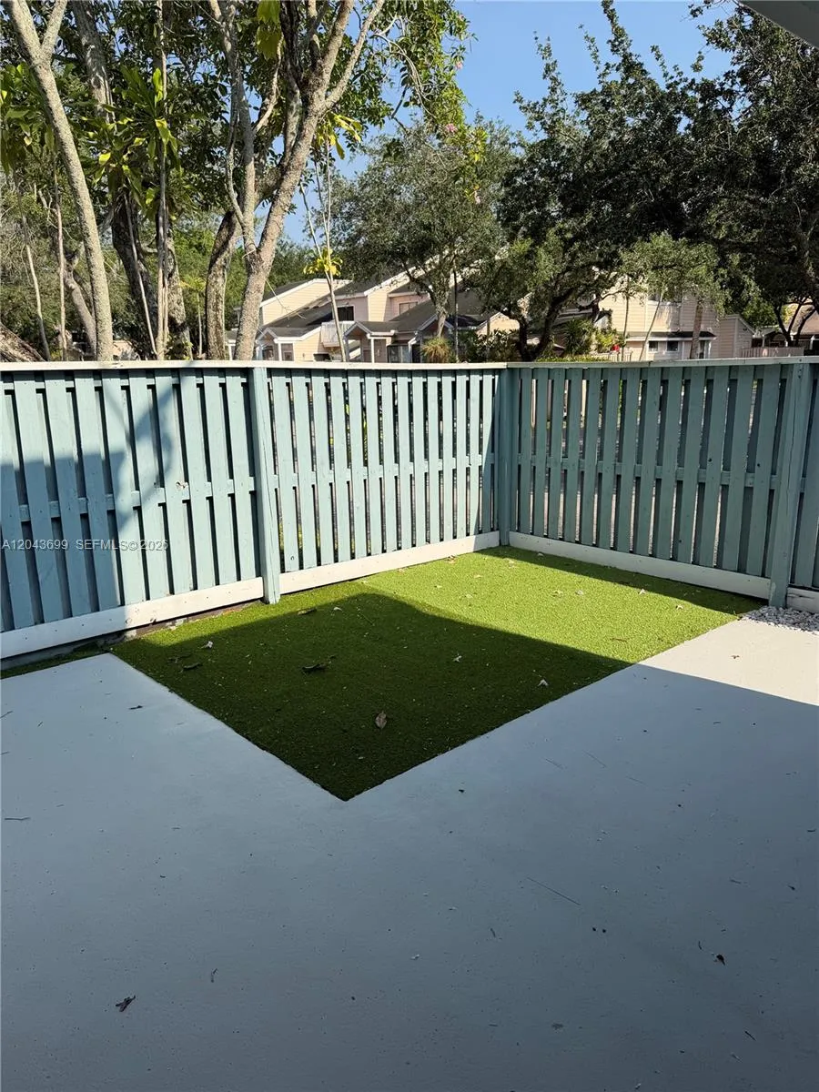 1808 Runners Way #1808 North Lauderdale, FL 33068