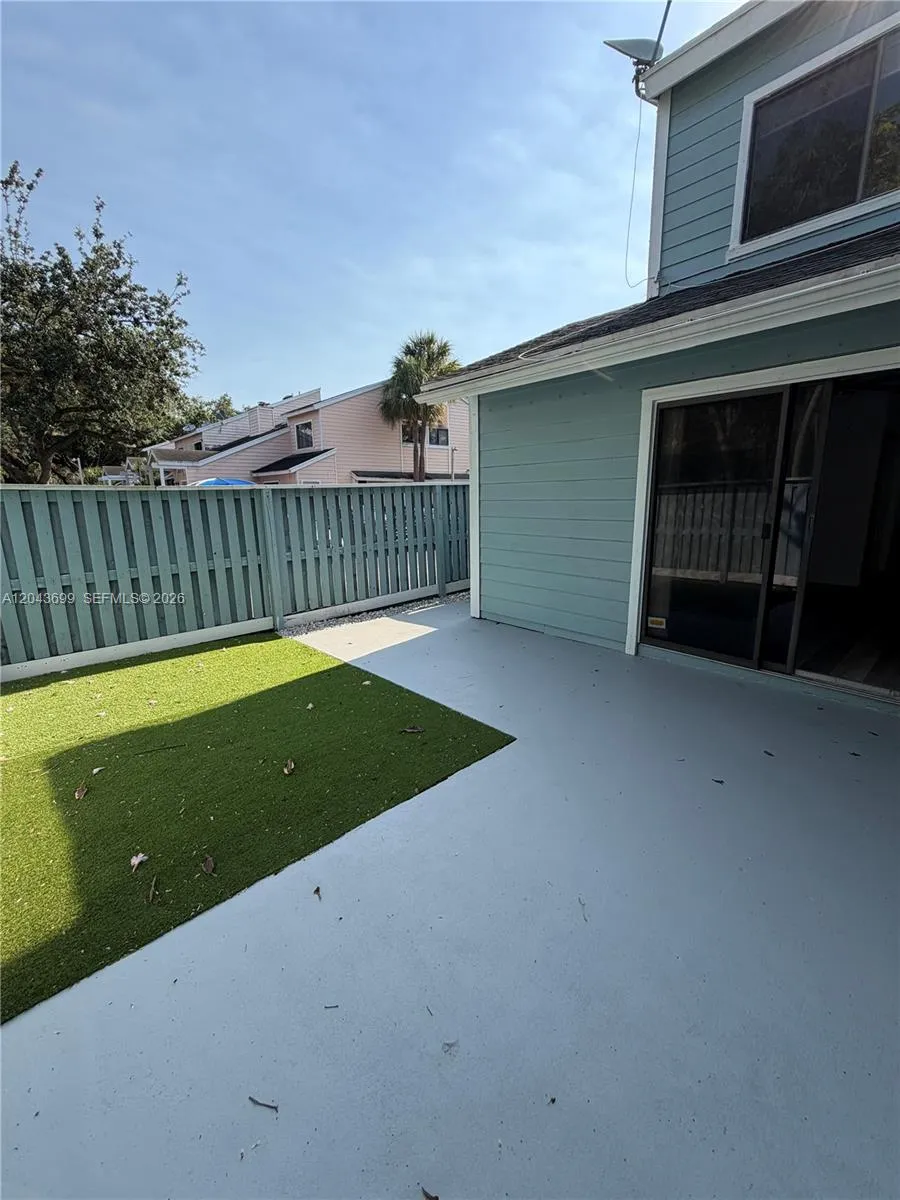 1808 Runners Way #1808 North Lauderdale, FL 33068