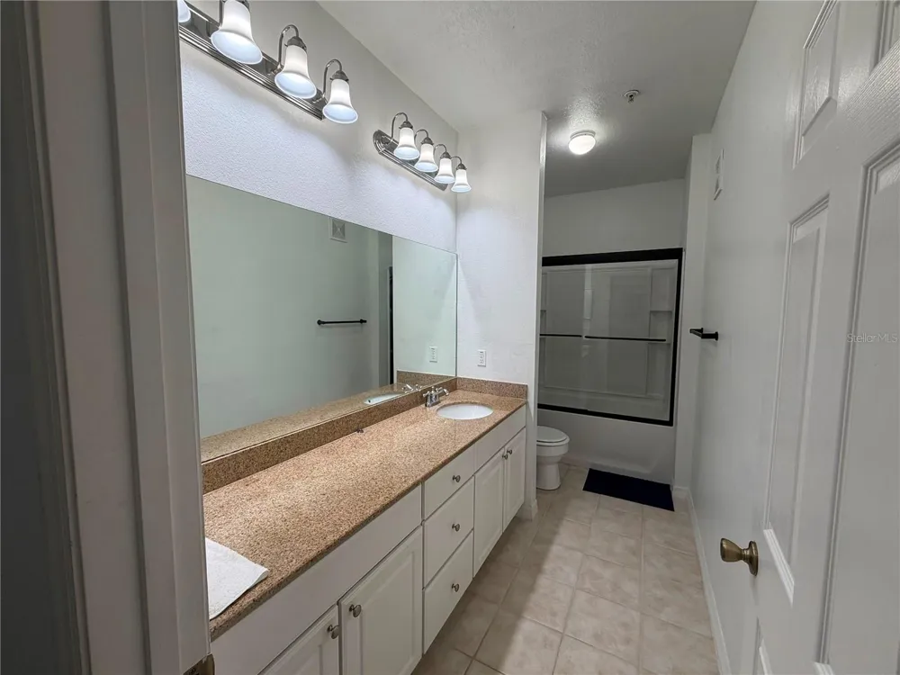 1300 EASTERN PECAN PLACE #208 Winter Garden, FL 34787