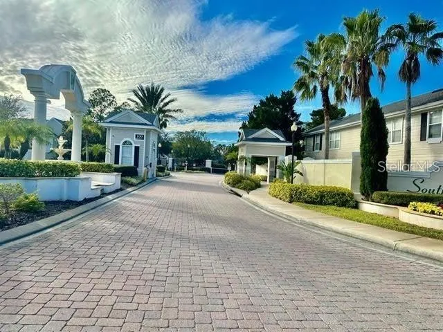 1300 EASTERN PECAN PLACE #208 Winter Garden, FL 34787