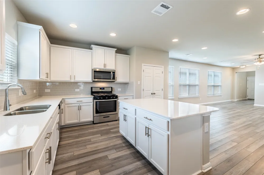 12008 Tolson Drive Manor, TX 78653