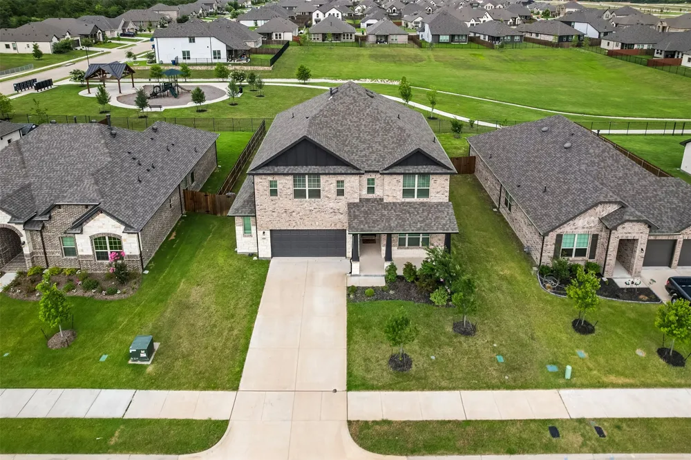 424 Burrow Drive Waxahachie, TX 75167