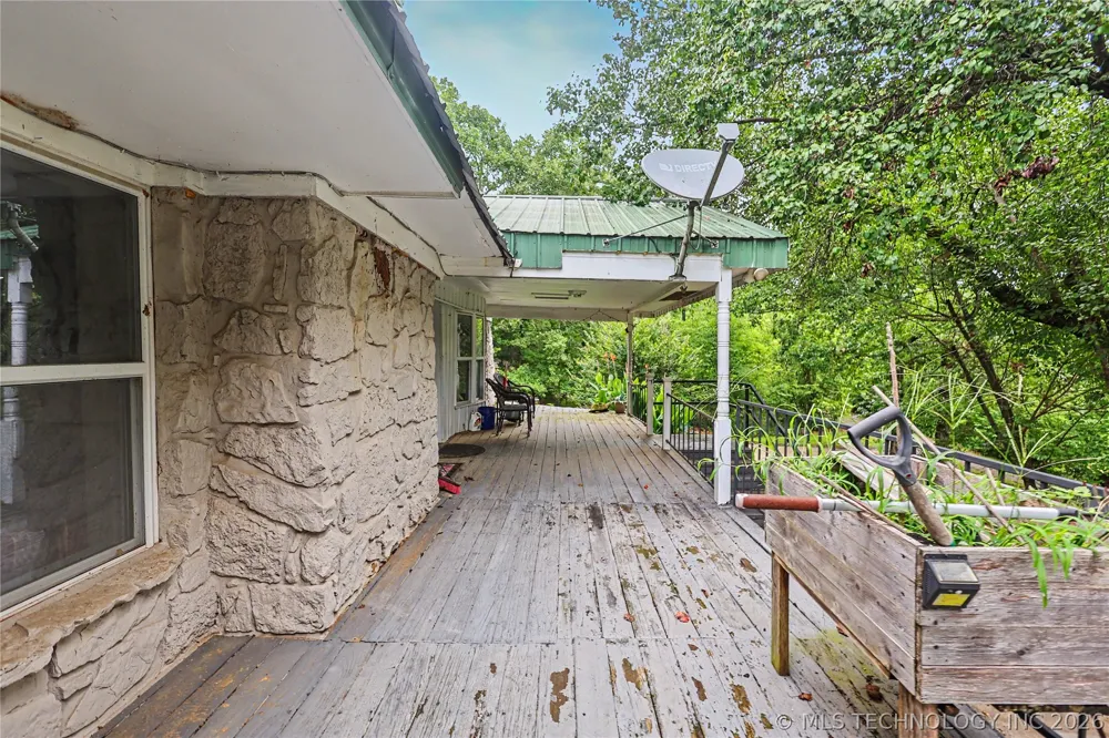 25031 S 490 ROAD Tahlequah, OK 74464