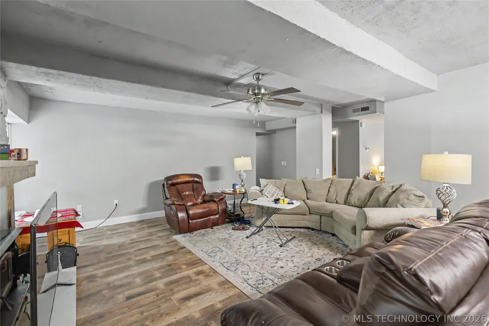 25031 S 490 ROAD Tahlequah, OK 74464