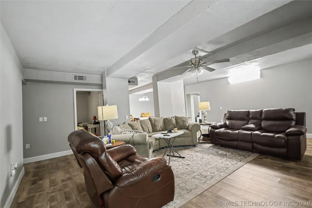 25031 S 490 ROAD Tahlequah, OK 74464
