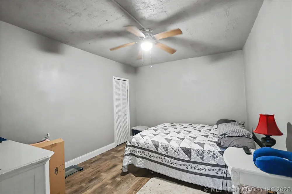 25031 S 490 ROAD Tahlequah, OK 74464