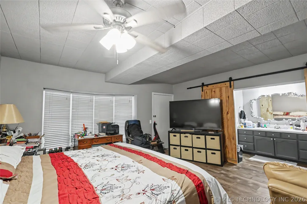 25031 S 490 ROAD Tahlequah, OK 74464