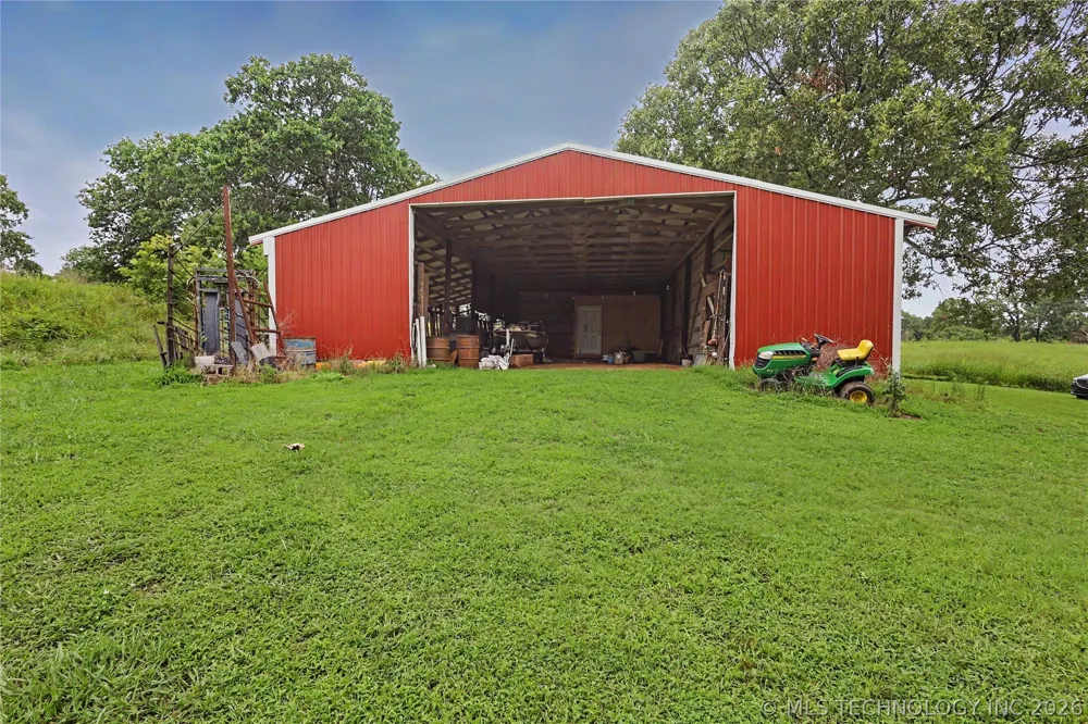 25031 S 490 ROAD Tahlequah, OK 74464