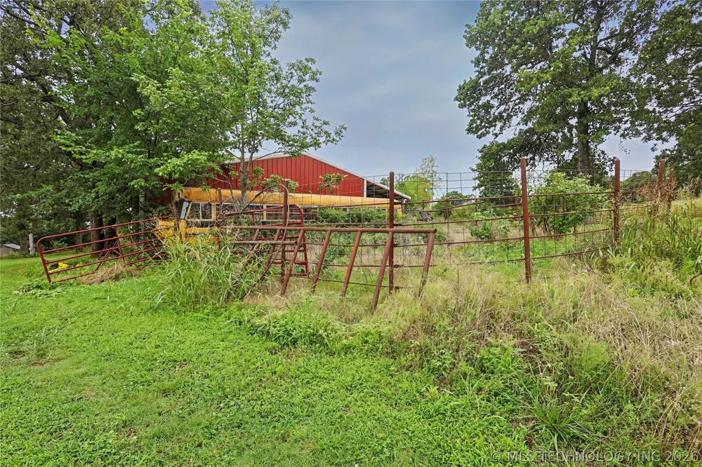 25031 S 490 ROAD Tahlequah, OK 74464