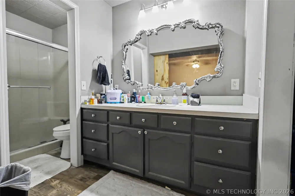 25031 S 490 ROAD Tahlequah, OK 74464