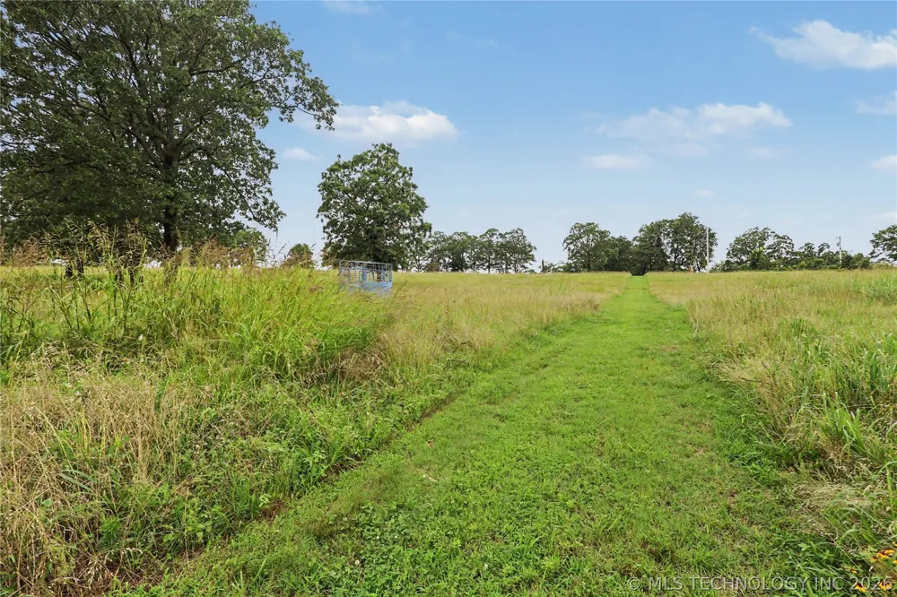 25031 S 490 ROAD Tahlequah, OK 74464