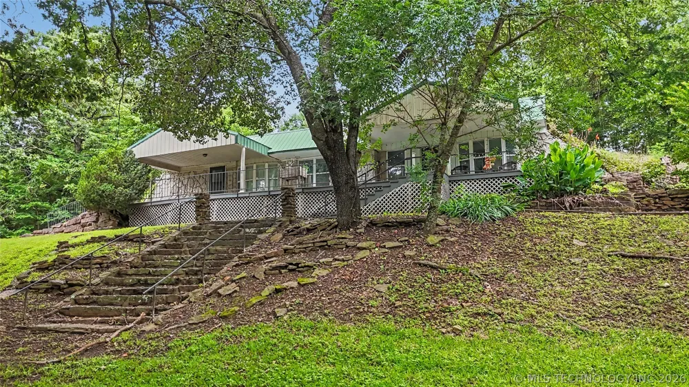25031 S 490 ROAD Tahlequah, OK 74464