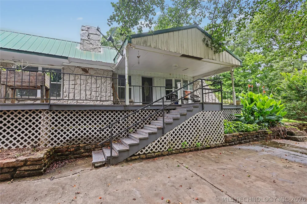 25031 S 490 ROAD Tahlequah, OK 74464