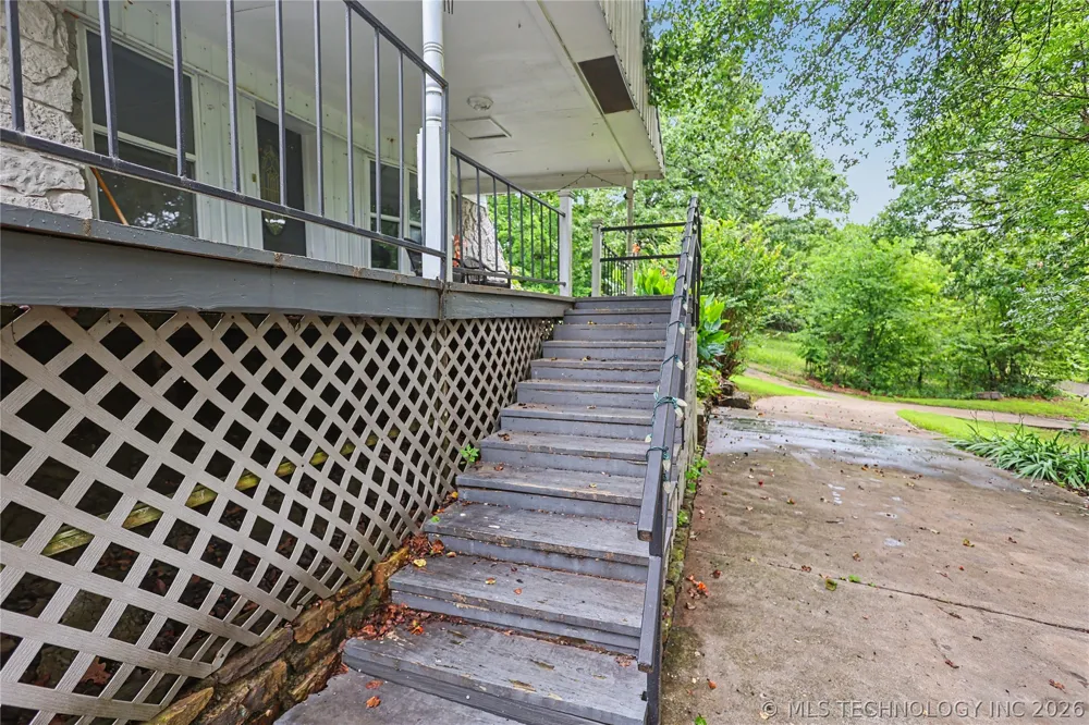 25031 S 490 ROAD Tahlequah, OK 74464