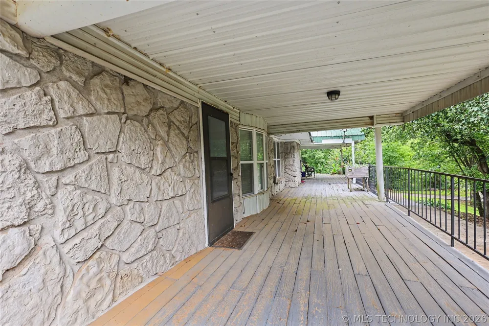 25031 S 490 ROAD Tahlequah, OK 74464