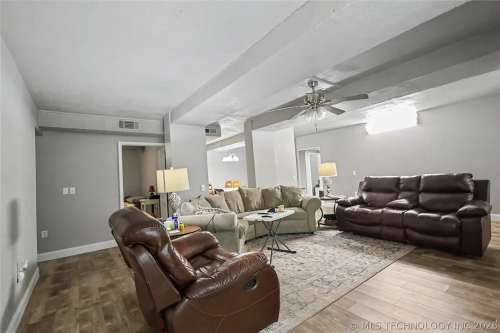 25031 S 490 ROAD Tahlequah, OK 74464