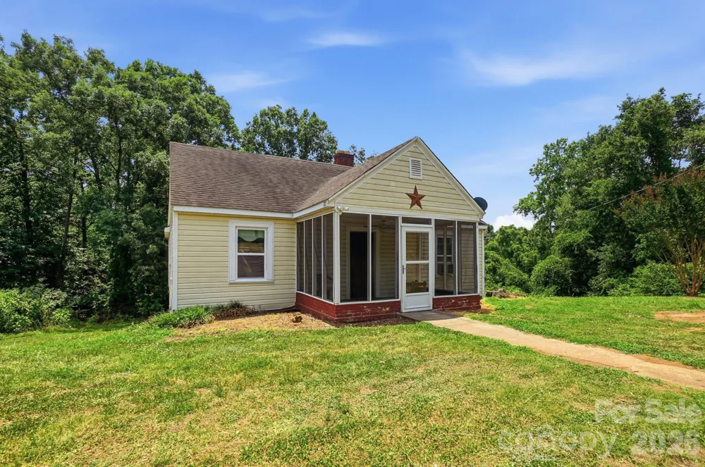 121 Piedmont Drive Lawndale, NC 28090
