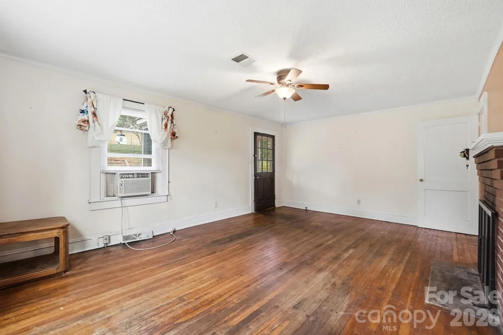 121 Piedmont Drive Lawndale, NC 28090