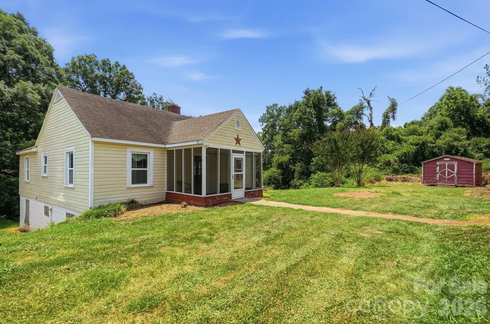 121 Piedmont Drive Lawndale, NC 28090