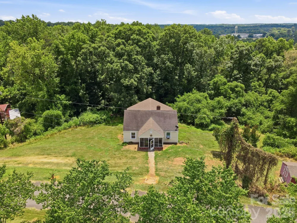 121 Piedmont Drive Lawndale, NC 28090