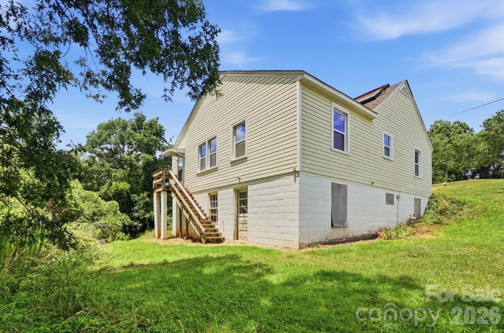 121 Piedmont Drive Lawndale, NC 28090